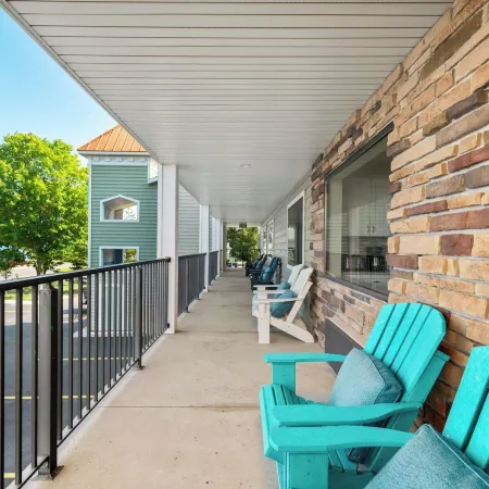 Gold Coast Inn ⁀➷ Breathtaking Sunsets ➠ Standard Lake View Room ➠ 106