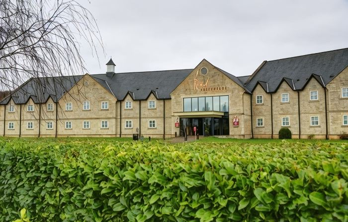 Pastures Hotel