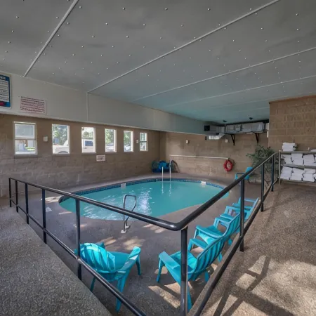Moose Creek Lodge & Suites