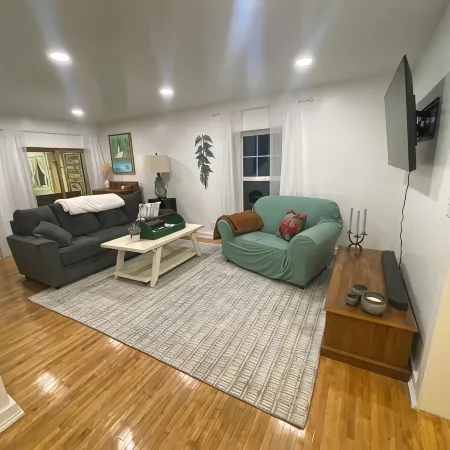 Beautiful 3-bedroom bayview townhome in downtown Menominee