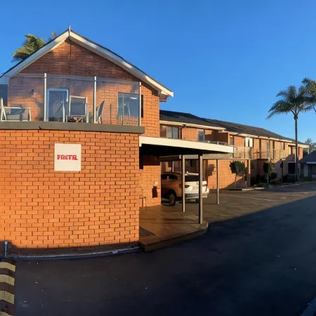 Avaleen Lodge Motor Inn
