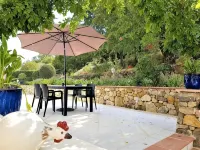 B&B with Charm, Quiet, Kitchen, sw Pool. Hotels in Grasse