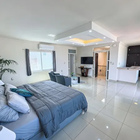 Spacious 5-bedroom house with AC, WiFi near to the beach