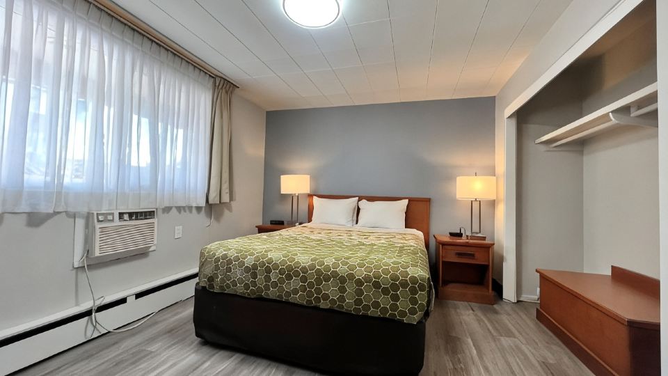 Econo Lodge Motel Village