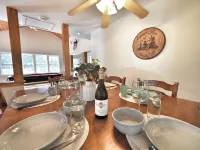 Equinox Haus: Private Retreat, Pool Table, Hot Tub, Game Room & Hiking Trails - Homestays
