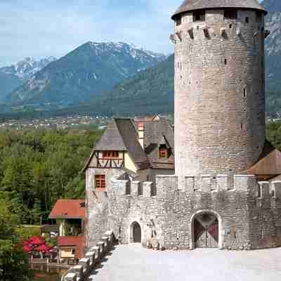Schloss Matzen Hotel Exterior
