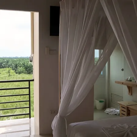 Baan Urt Suratthani Airport Hotel