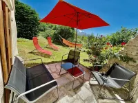 Le Cabanou - Private Spa in the Countryside. Quiet, Natural Setting with Superb Views Hotels in Le Devoluy