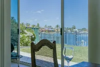 Puddings Home: mooring and waterfront getaway