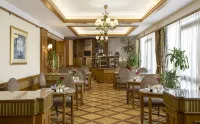 Le Passage Cairo Hotel & Casino - breakfast