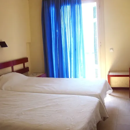 Hotel Avra