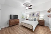 Austin Music Retreat - Spacious 5BR home w/ private pool & game room near Austin