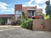 Arista Guesthouse - Parvekkeita