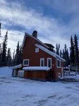 Funky style house with the outdoors at your feet, yet within city limits! - 3 estrellas