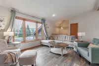 3-bed, 3-bath, 3-car garage executive home in Marshfield, WI