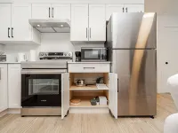 Cozy & Spacious 2BR Guest Suite, Near Vancouver 랭레이 호텔