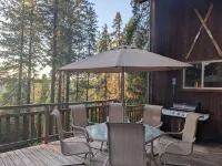 Charming 4-bedroom "Pine Hill Home" in Arnold near Big Trees Park & Bear Valley