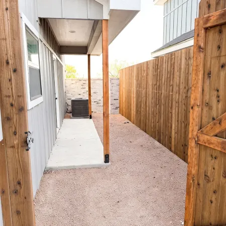 Lovely 3-bedroom house with AC in San Angelo: River's West Texas Escape