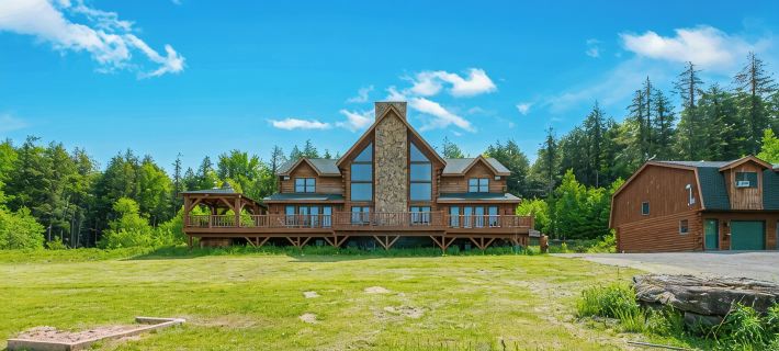 Spacious Cabin near Hunter & Windham Mountains - 5-25-minute drive - 6 Bedrooms Hotels in Windham
