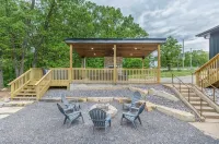Spacious 5-bedroom just 1 minute from Bennett Spring State Park!
