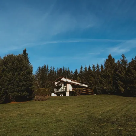 3-bedroom chalet just 13 minutes drive to Bethel Woods