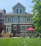Charming Historic Retreat in the heart of Old Town East - Walk to Downtown. - Jacuzzi