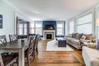 Port Clinton 4 Bdrm Luxury-2 blocks from beach - 4-Star