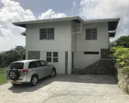 Tradewinds- quiet home overlooking the ocean