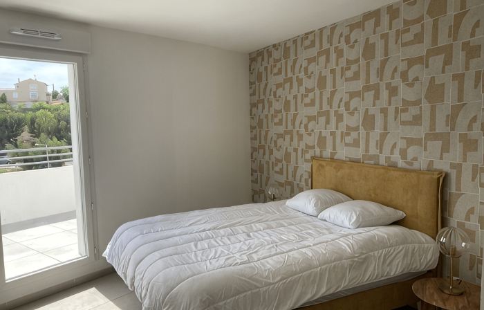 New superb 90 m2 seafront apartment on the Côte Bleue