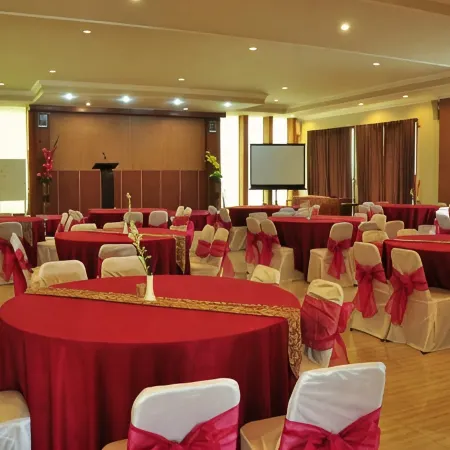 Arayanna Hotel & Resort
