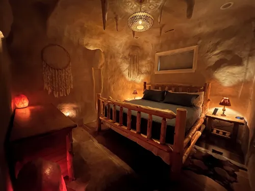 Salty King Salt Lodge