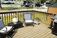 Clyde's Cabin + Hot Tub - 3-Star