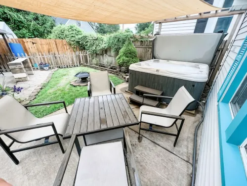 Love Shack Private Hot Tub  Steps to Jet/Town - 4-Star