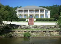 7,000 Sqft At 'The Columns' Estate In South Tulsa