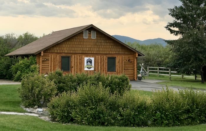 Montana Inspired Cabin close to 4 season outdoor recreation