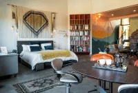Spacious Artist Loft  in Tehachapi - Boutique