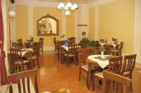 Hotel Astoria - breakfast