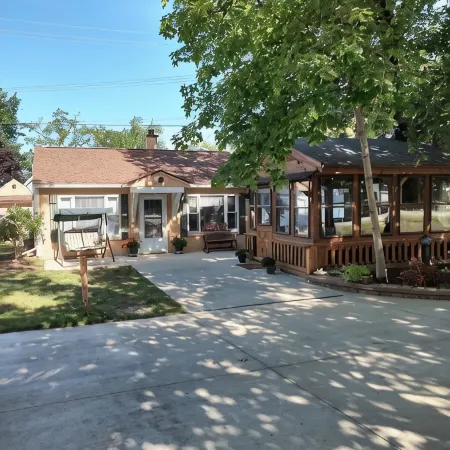 Great Lakes Getaway Cottage w/ Private Beach Access & More