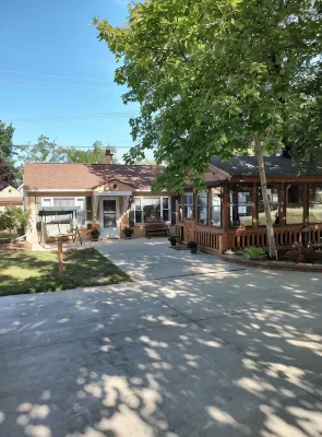 Great Lakes Getaway Cottage w/ Private Beach Access & More - 3-Star