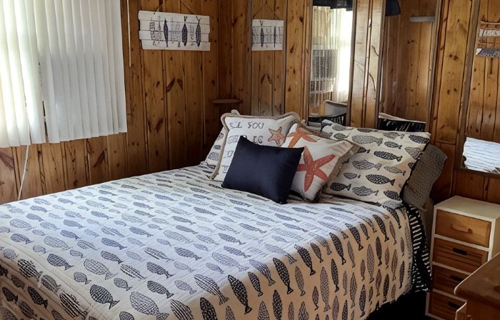 Cozy Cabin Setting - Secord Lake (kayaking) - ORV Trails & Golf Courses nearby