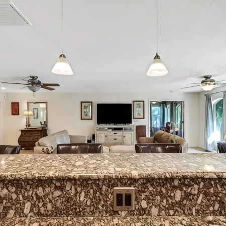 2 minutes from beautiful Siesta Key mainbeach!