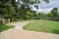 Charming Downtown Fort Mill Home w/ Large Backyard - Wifi