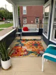 Private 3-Bdrm Unit. Historic Home, Downtown Sandusky. Family friendly!
