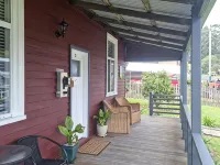 Heritage Timber Cottage - close to shops & amenities Hotels in Pemberton