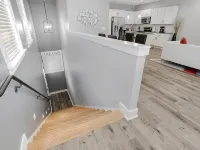 King Suite, Modern Loft Close to Downtown! Hotels in Dunean