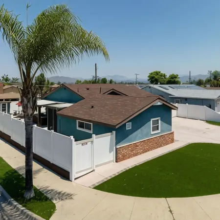 Private Oasis Near Downtown with Heated Pool and Spa