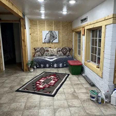 Rural farmhouse minutes from Caballo Lake!