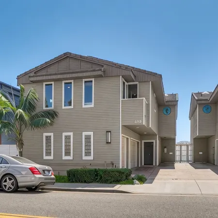Oceanfront Designer Condo - Private Beach, Unobstructed Views, AC