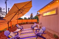 Close, Cute, and Clean! - Hot Tub/Firepit/Bikes/Floats