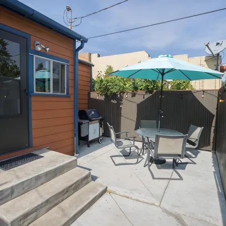 Historic mountain view home just two blocks from downtown Salida and the river.. Отели в г. Салида